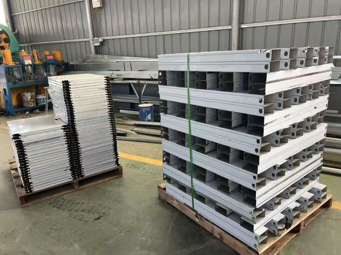韩强智能传菜电梯：卓越的控制系统与驱动系统解析